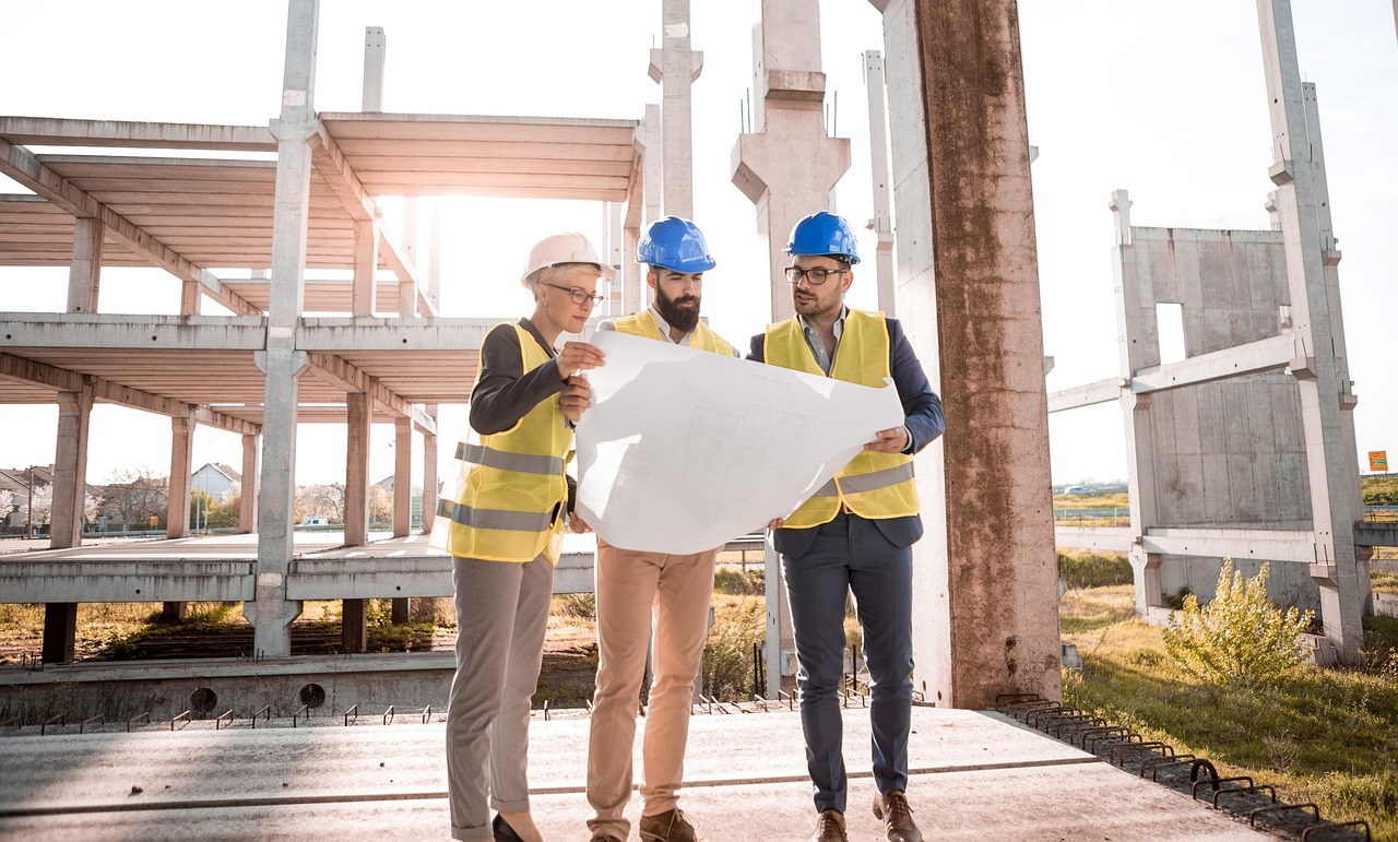 general contracting construction team hard hats